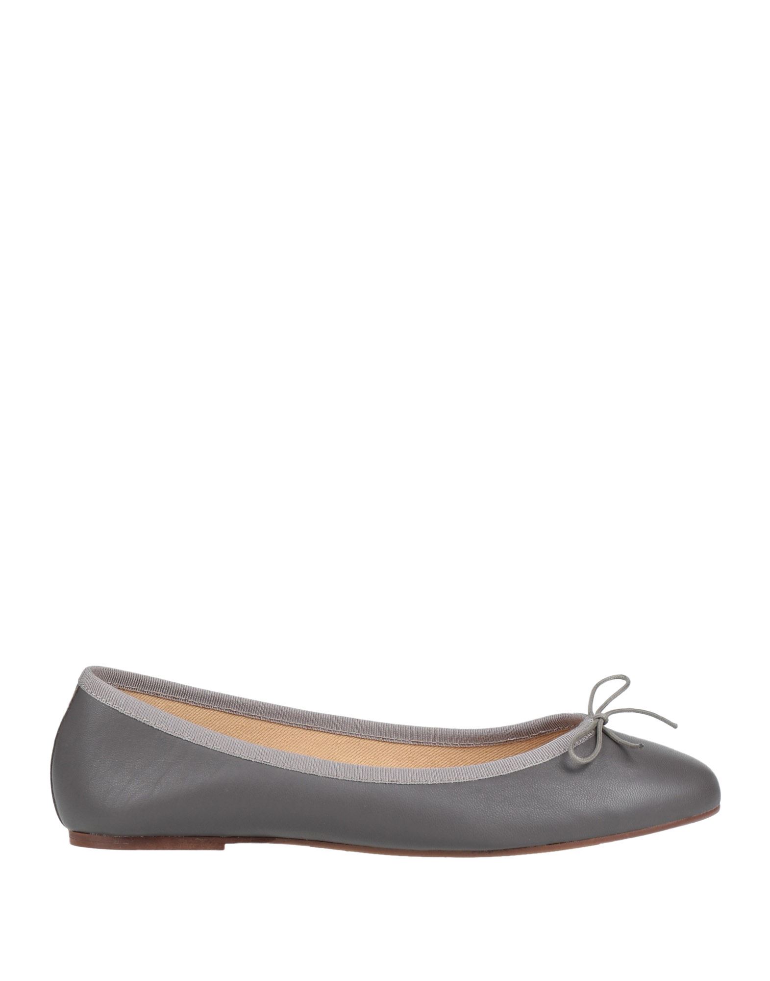 Ballerette Ballet Flats In Grey